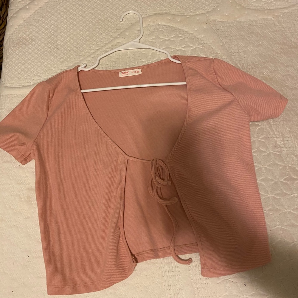 pink front tie top!